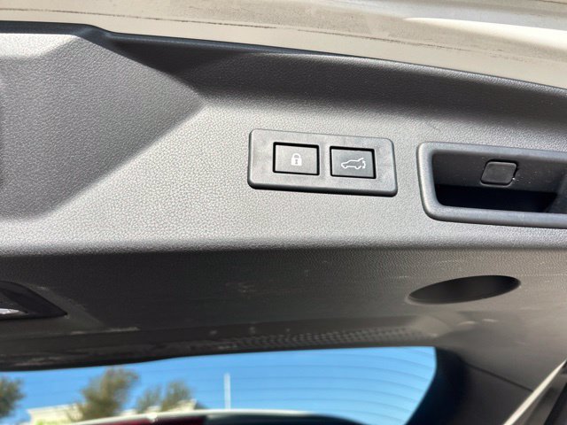 Used 2025 Subaru Forester Touring AWD/4WD image 13