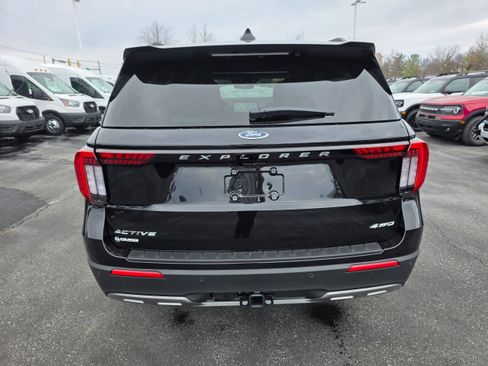 New 2026 Ford Explorer Active w/ Active Comfort Package image 4