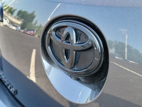 Certified 2025 Toyota Corolla SE w/ SE Package FWD image 7