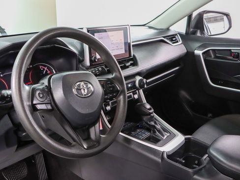 Used 2024 Toyota RAV4 LE AWD/4WD image 22