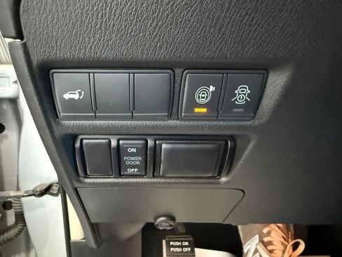 Used 2020 Nissan Armada SL w/ Premium Package image 23