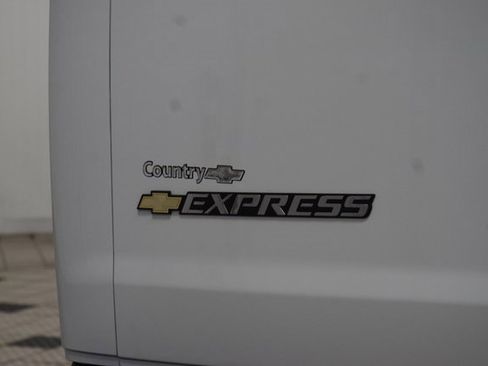 Used 2025 Chevrolet Express 3500 LS image 12