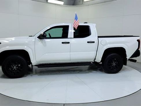 Used 2024 Toyota Tacoma SR RWD image 5