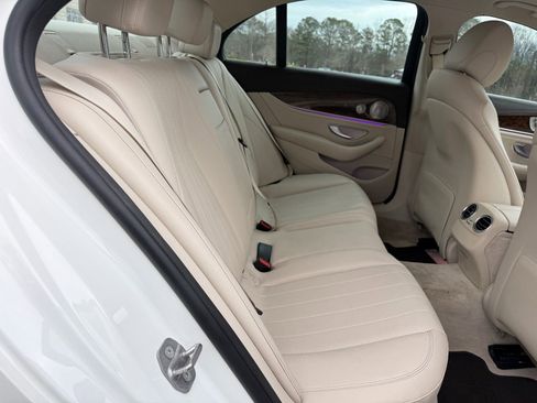 Used 2017 Mercedes-Benz E 300 image 39