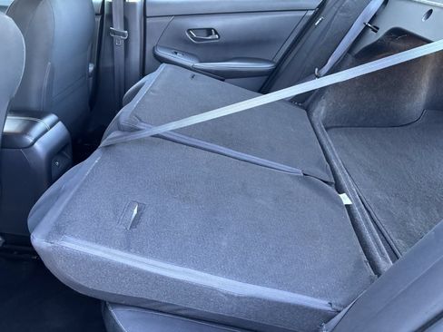 Used 2024 Nissan Sentra SV FWD image 25