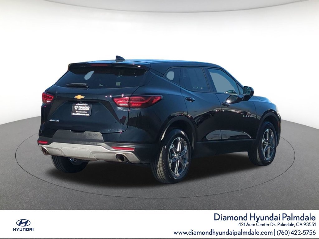 Used 2025 Chevrolet Blazer LT FWD image 7