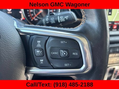 Used 2020 Jeep Wrangler Unlimited Sahara AWD/4WD image 14