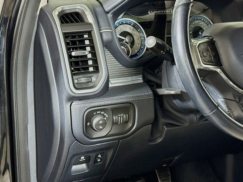 Used 2022 RAM 1500 Limited image 8