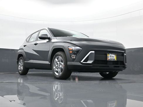 New 2026 Hyundai Kona SE image 23