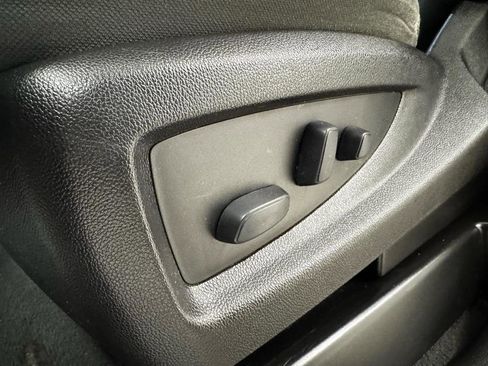 Used 2019 Chevrolet Silverado 1500 LT w/ All Star Edition AWD/4WD image 12