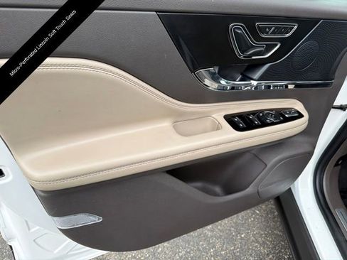 Certified 2023 Lincoln Corsair AWD w/ Equipment Group 101A image 15