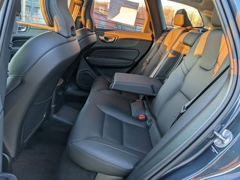 Certified 2025 Volvo XC60 T8 Plus w/ Protection Package Premier image 23