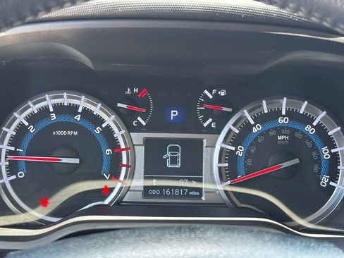 Used 2018 Toyota 4Runner SR5 RWD image 9