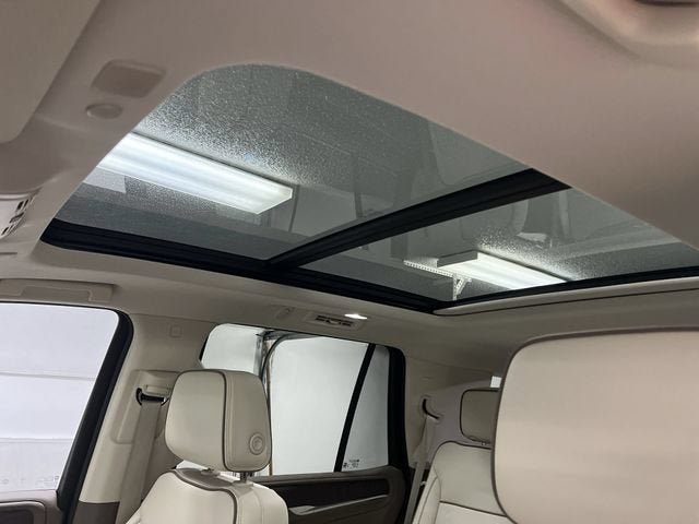 Certified 2024 GMC Yukon Denali w/ Denali Reserve Package AWD/4WD image 19