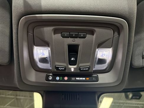 Certified 2025 GMC Sierra 2500 SLT w/ SLT Convenience Package AWD/4WD image 22