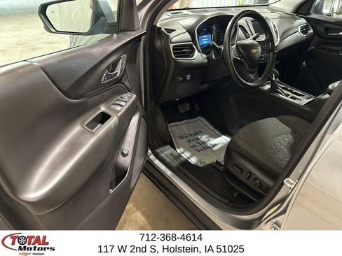 Used 2024 Chevrolet Equinox LT AWD/4WD image 9