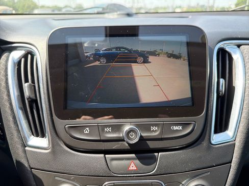 Used 2016 Chevrolet Malibu LT FWD image 18