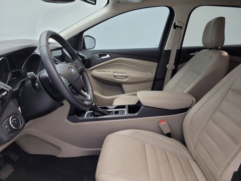 Used 2018 Ford Escape Titanium w/ Ford Safe & Smart Package image 17