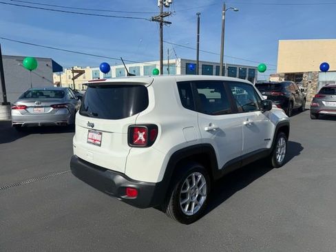 Used 2023 Jeep Renegade Latitude image 5