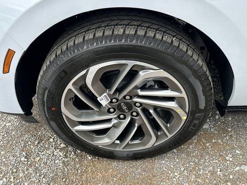 New 2026 Lincoln Navigator L Reserve AWD/4WD image 6