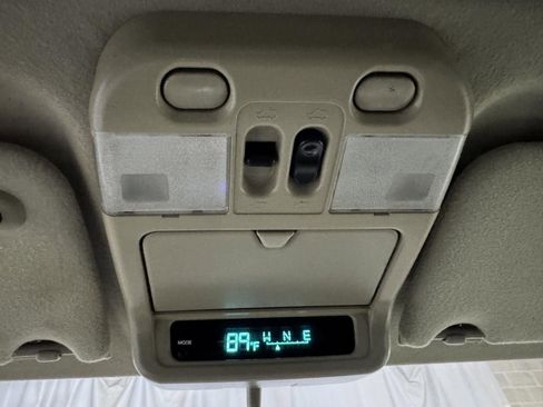 Used 2002 INFINITI QX4 Luxury image 32