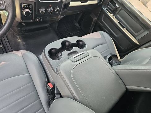 Used 2020 RAM 1500 Tradesman w/ Chrome Appearance Group RWD image 21