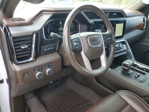 Certified 2022 GMC Sierra 1500 Denali w/ Denali Reserve Package AWD/4WD image 10