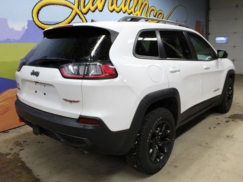 Used 2020 Jeep Cherokee Trailhawk image 5
