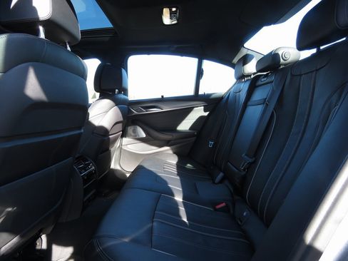 Used 2018 BMW M550i xDrive image 20