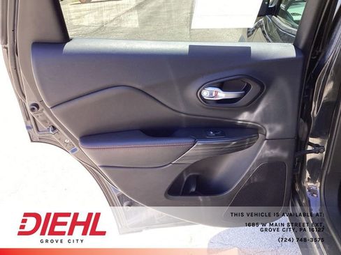 Used 2014 Jeep Cherokee Trailhawk w/ Leather Interior Group AWD/4WD image 14