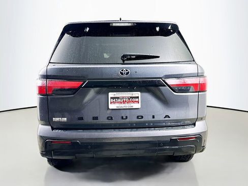 Used 2023 Toyota Sequoia Platinum AWD/4WD image 6