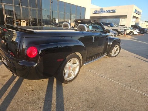Used 2003 Chevrolet SSR w/ Preferred Equipment Group image 1