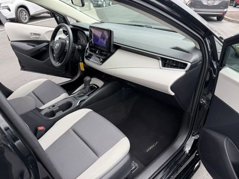 Used 2024 Toyota Corolla LE FWD image 45