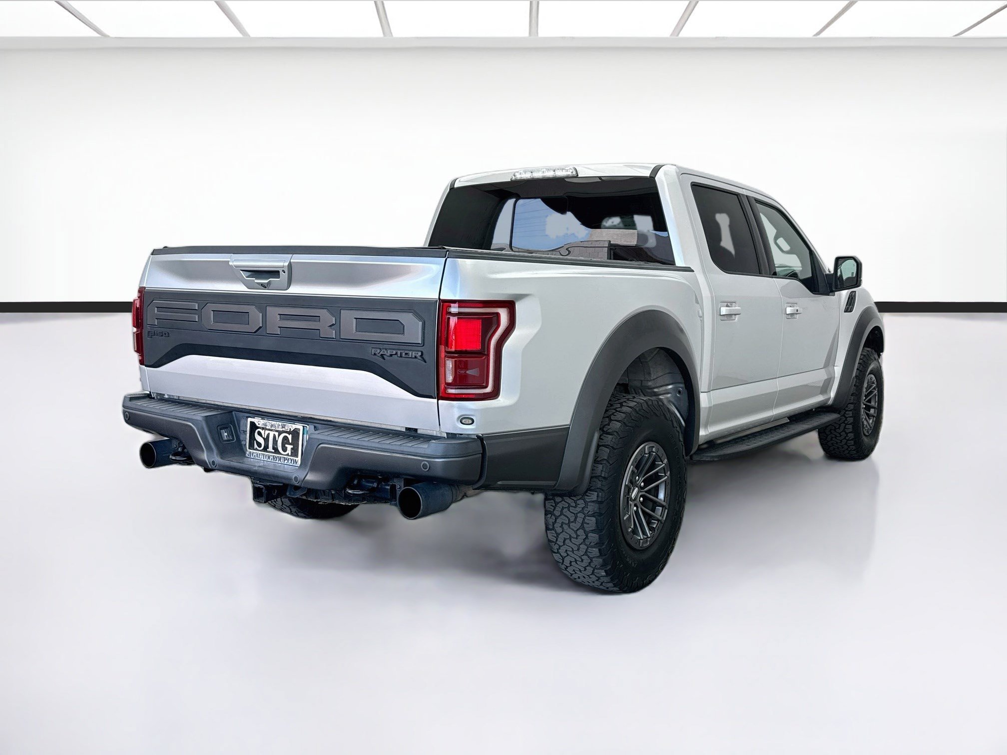 Used 2019 Ford F150 Raptor w/ Equipment Group 802A Luxury AWD/4WD image 4