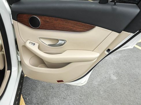 Used 2022 Mercedes-Benz GLC 300 4MATIC image 30