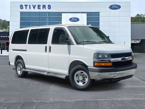 Used 2016 Chevrolet Express 2500 LT w/ LT Preferred Equipment Group RWD image 1