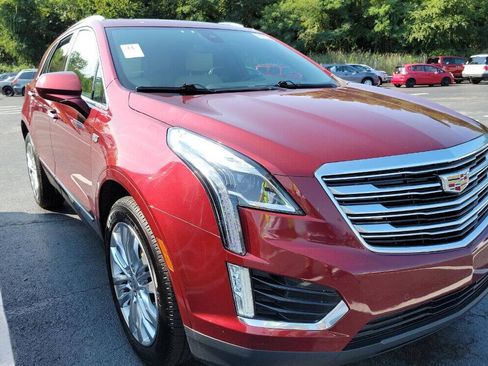 Used 2017 Cadillac XT5 Premium Luxury AWD/4WD image 4
