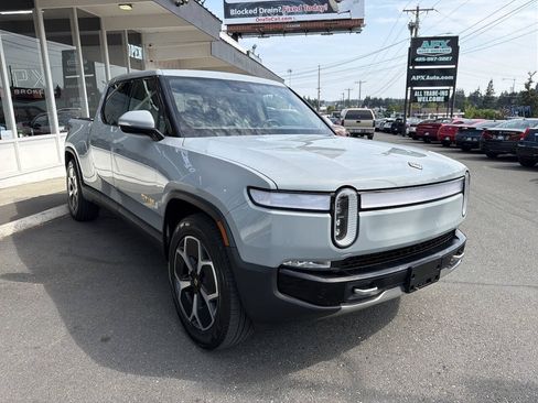 Used 2022 Rivian R1T Adventure AWD/4WD image 8