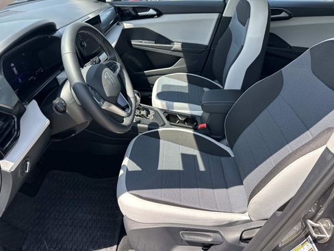 Used 2025 Volkswagen Taos S FWD image 18