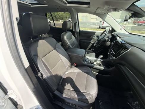 Used 2018 Chevrolet Traverse Premier AWD/4WD image 25