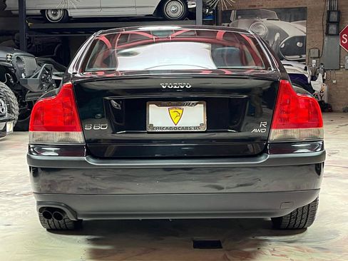Used 2004 Volvo S60 R AWD/4WD image 5