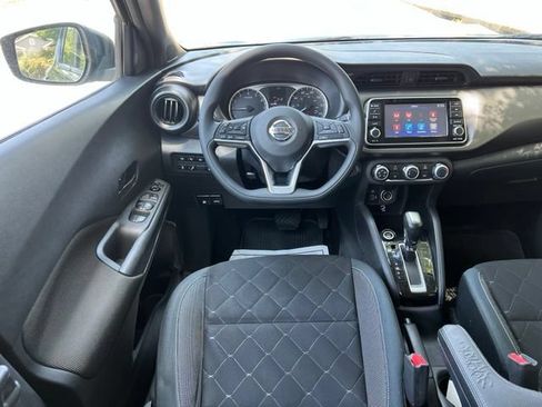 Used 2020 Nissan Kicks S w/ Interior Electronics Package FWD image 29