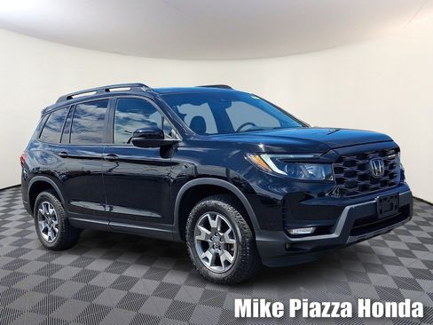 Used 2023 Honda Passport TrailSport image 1