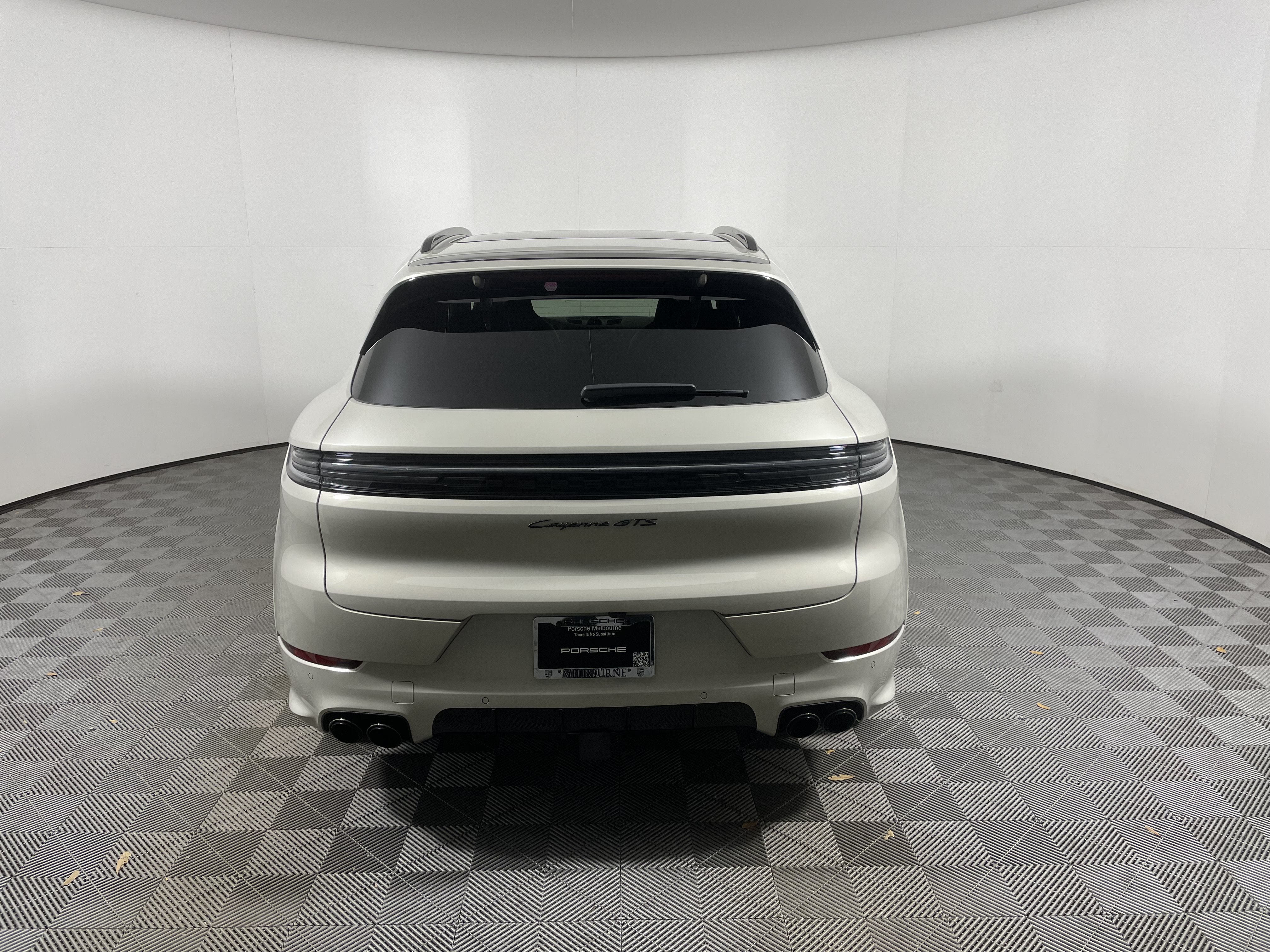 Used 2025 Porsche Cayenne GTS AWD/4WD image 6