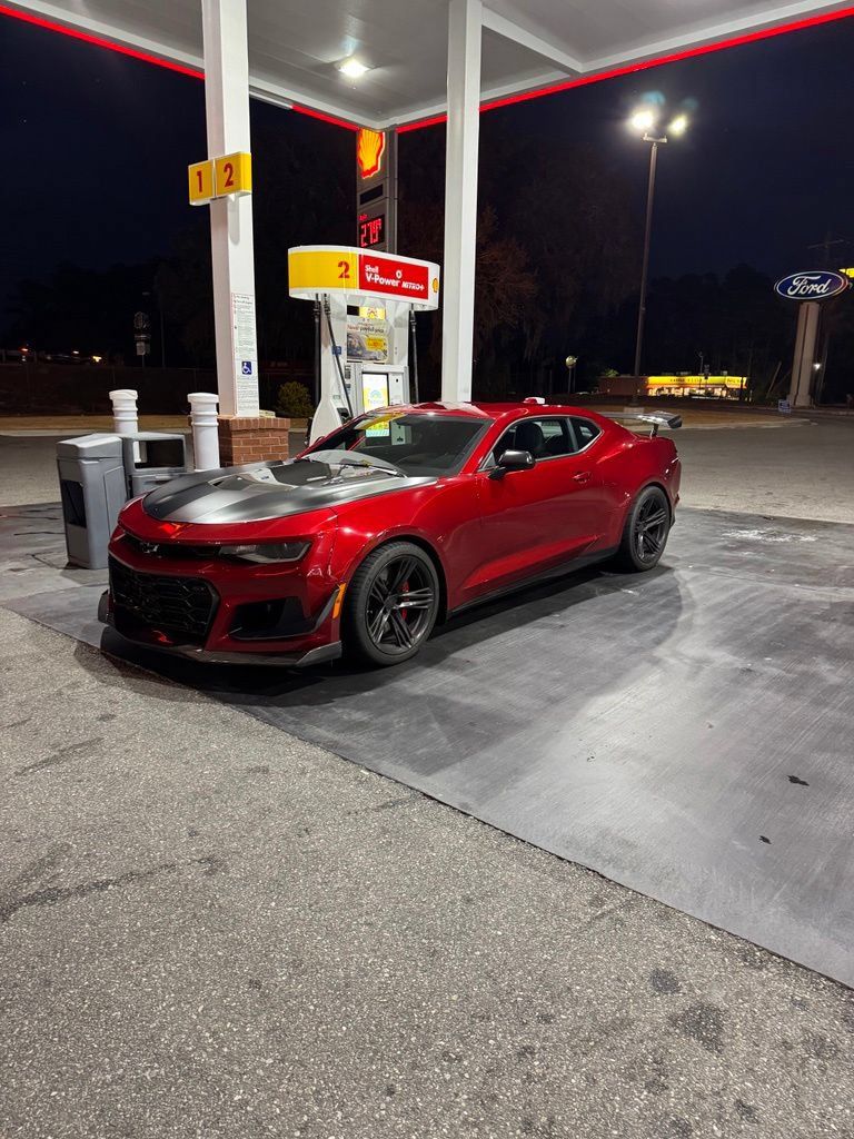 Used 2022 Chevrolet Camaro ZL1 RWD image 2