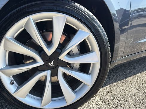 Used 2019 Tesla Model 3 Standard Range Plus RWD image 27