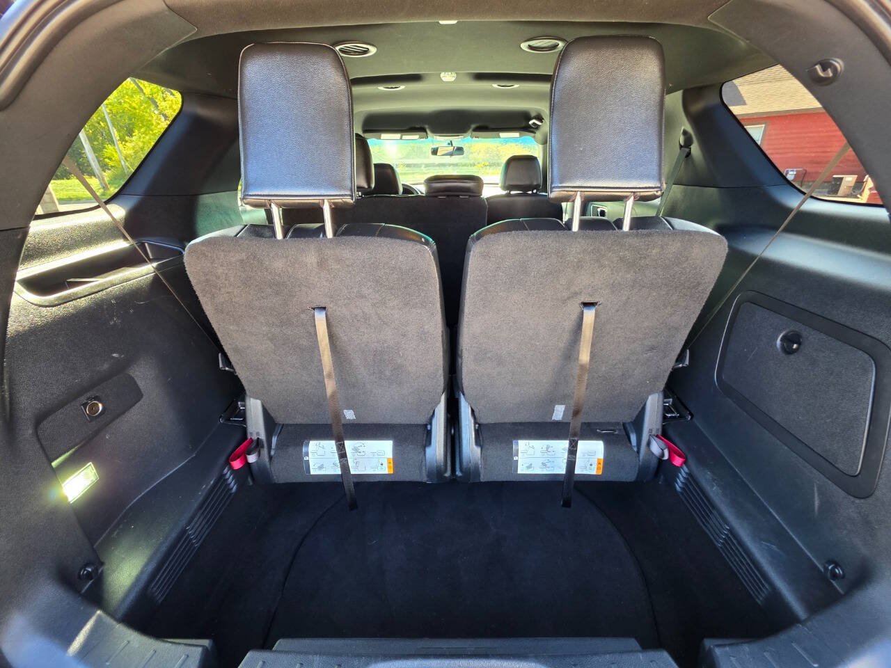 Used 2017 Ford Explorer XLT w/ Equipment Group 202A FWD image 24