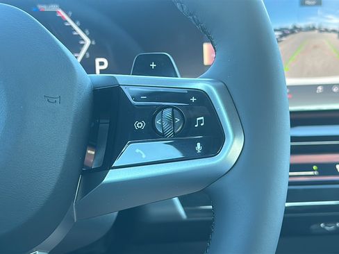 New 2026 BMW 540i xDrive xDrive w/ M Sport Package image 18