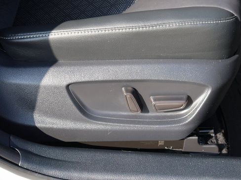 Used 2022 Toyota Camry XSE image 11