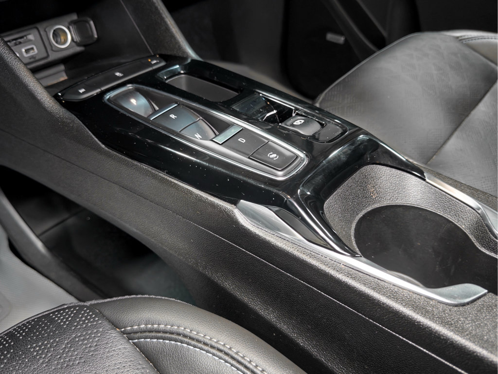 Used 2023 Chevrolet Bolt LT w/ Infotainment Package FWD image 20